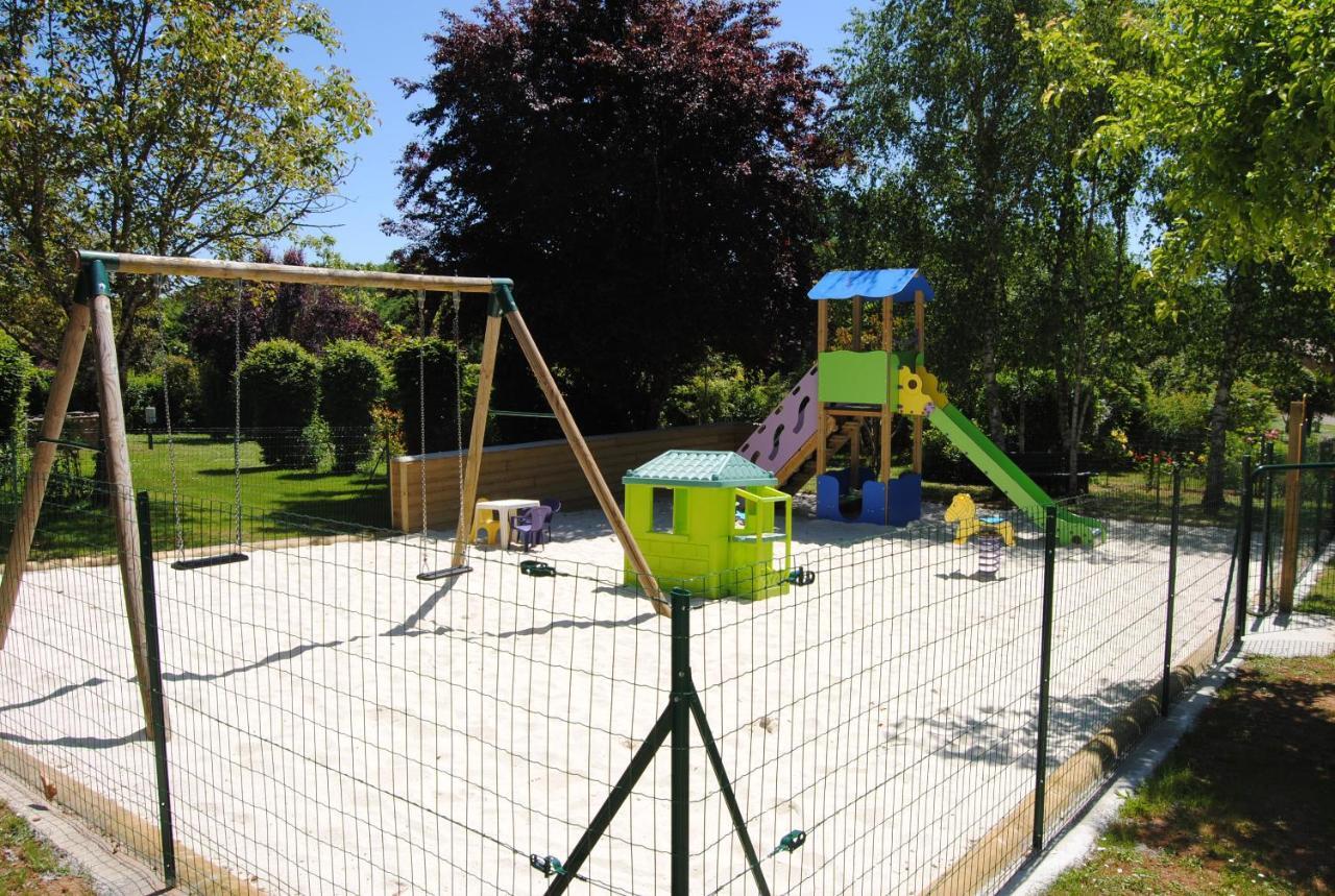 Les Pierres Chaudes Hotel Veyrignac ภายนอก รูปภาพ